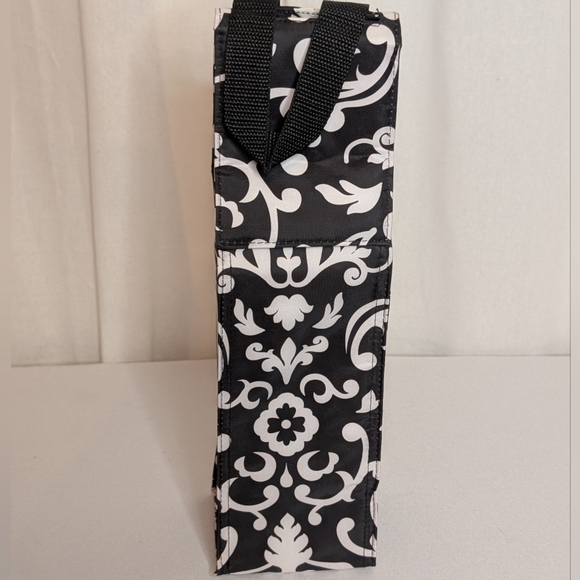 Thirty-One Black and White Scroll Insulated Wine Beverage Tote EUC - Picture 4 of 6